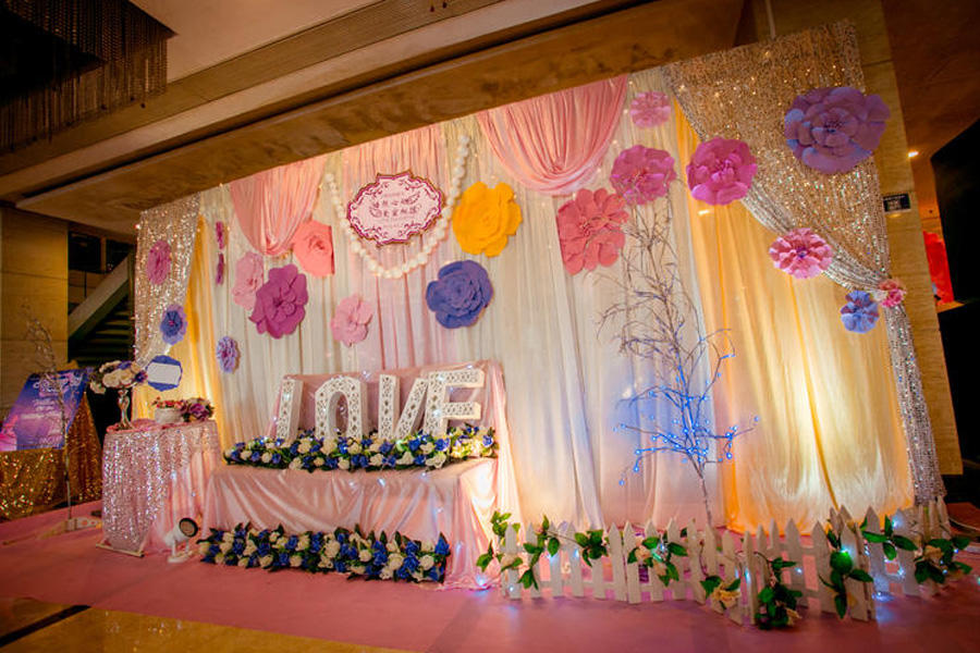 酒店婚宴场地布置