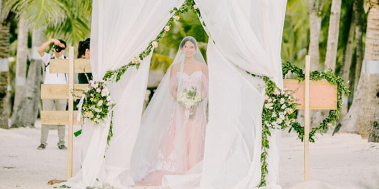 婚礼当天新娘可以一个人进场吗 这个没有限制的